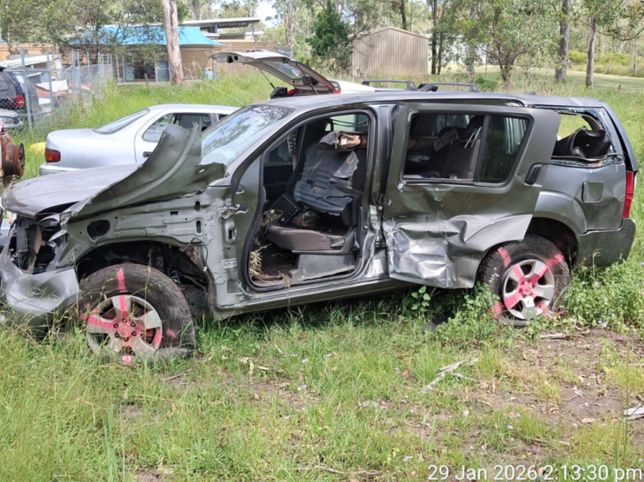 Gun Metal Grey Nissan Pathfinder - 2.png