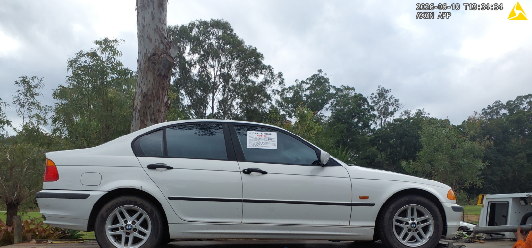 White BMW Sedan.png